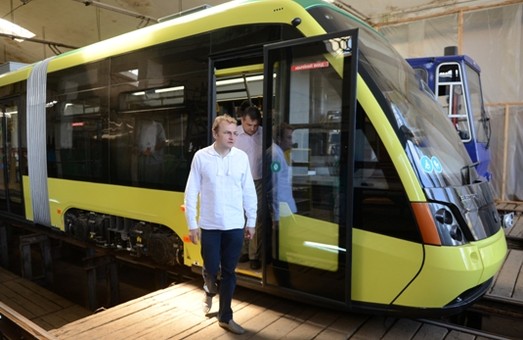 Через страйк водіїв Львів на три години залишився без трамваїв і тролейбусів. Мер шукає винних