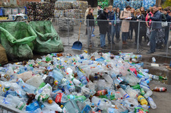 Як у Львові перебирають і сортують сміття