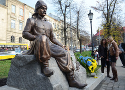У Львові відкрили пам'ятник засновнику першої віденської кав'ярні Юрію Кульчицькому