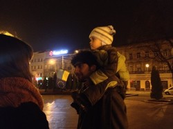 У Львові та Луцьку люди виходять на майдан (ФОТО, ВІДЕО)