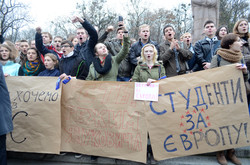 У Львові тисячі студентів вийшли на Євромайдан