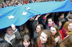 У Львові тисячі студентів вийшли на Євромайдан