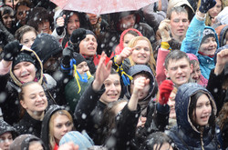 Євромайдан у Львові і перший сніг (ФОТО, ВІДЕО)