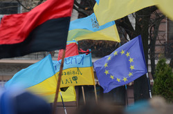 Львівський Євромайдан у переддень вирішення долі асоціації з ЄС (ФОТОРЕПОРТАЖ)