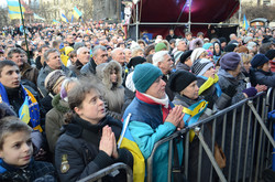 На львівському Євромайдані помолилися за Україну та весь народ (ФОТО, ВІДЕО)