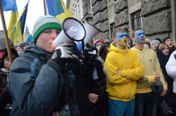 Вісті з барикад: у Львові євромайданівці пікетували прокуратуру проти репресій (ФОТО)