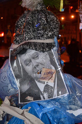 В ніч на Андрія на львівському Євромайдані влаштували політичні вечорниці (ФОТО, ВІДЕО)