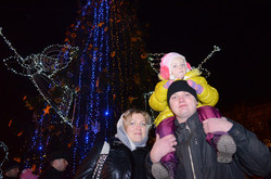 У Львові урочисто відкрили новорічну ялинку-антийолку (ФОТО, ВІДЕО)