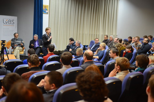 Україна 2014:  що нас чекає - дискусія в бізнес-школі УКУ