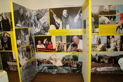 Мобільний музей Івана Павла II та «Ночі храмів» у Львові