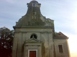 У галицькому селі, яке пам’ятає Швейка, руйнується  церква з чудовими художніми розписами