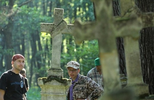 Експедиція «Вирій»:  Вітчизняна та діаспорна молодь відроджує українські цвинтарі в Польщі