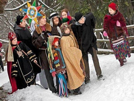Львів святкує та всю Україну з Різдвом  вітає!