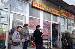 Львів’ян через гучномовці на вулиці закликають бойкотувати бізнес регіоналів (відео)