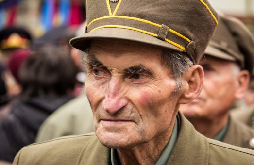 Львівський комуніст через суд намагається забрати в  колишніх упівців міську доплату до пенсії