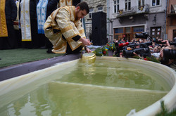 На Водохреща у Львові відбулось загальноміське освячення води (ФОТО)