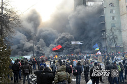 Вулиця  Грушевського сьогодні:  мир чи  коротка перерва в протиборстві?  (ФОТО, ВІДЕО)