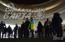 Євромайданівці обживають захоплений Український дім (ВІДЕО)