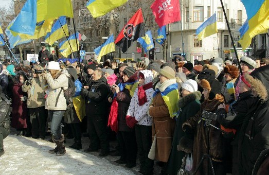 За єдність країни: недільна хода Євромайдану в Харкові  (ФОТО)