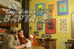 У галереї «Штука» відкрилась виставка витинанок Дарії Альошкіної (ФОТО)