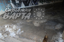 Через відлигу у Львові підземні переходи перетворились на басейни (ФОТО)