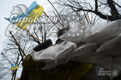 Барикади під Львівською ОДА ризикують розтанути через відлигу (ФОТО)