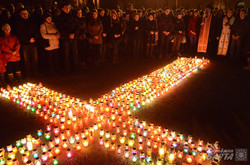 У Львові запалили лампадки, прощаючись зі загиблими героями Майдану