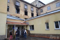 Внутрішні війська у Львові взялися відновлювати згорілу військову частину (ФОТО)
