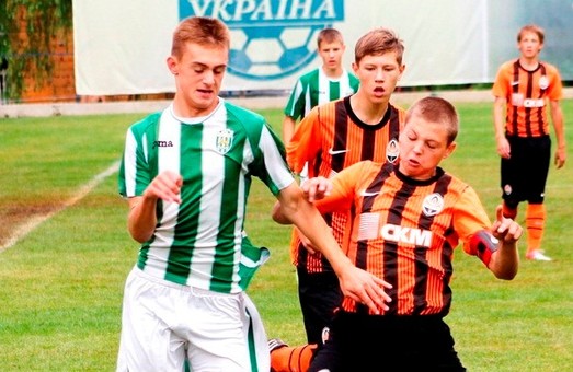 «Карпати» закликали ФФУ не позбавляти кримських дітей футболу