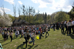 У Шевченківському гаю пройшли великодні гаївки з танцями та забавами (ФОТО)