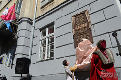 У Львові відкрили меморіальну дошку з нагоди 200-ліття Тараса Шевченка (ФОТО, ВІДЕО)