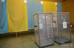 Як на виборчих дільницях Львова рахують голоси (ФОТО)