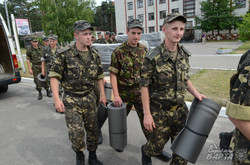 Учасники Leopolis Grand Prix передали військовим зібрану допомогу (ФОТО)