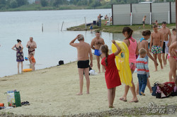На Львівщині рятувальники провели показові навчання з порятунку потопаючих (ФОТО)