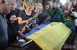 У Львові попрощалися із загиблими під Зеленопіллям військовими (ФОТО)