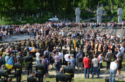 У Львові попрощалися із загиблими під Зеленопіллям військовими (ФОТО)
