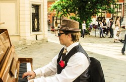 Львів шукає нове піаніно