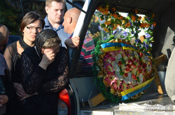 У Львові зустріли тіла одинадцятьох бійців, загиблих у зоні АТО (ФОТО)