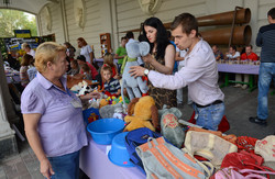 У Львові пройшов другий гаражний розпродаж на підтримку української армії (ФОТО)