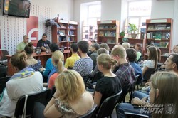 Юрій Макаров презентував унікальну автобіографічну книгу (ФОТО)
