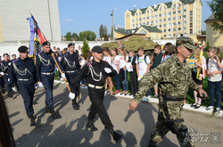 Бійців Нацгвардії, які повернулись з АТО, у Львові зустрічали вигуками «Герої!» (ФОТО)