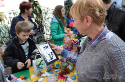 Львівські бібліотекарі організували благодійний ярмарок  для поранених в АТО (ФОТО)