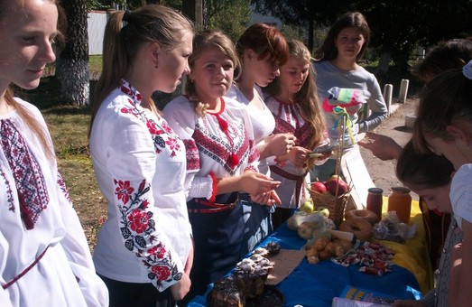 Школярі Льовова допомагають збирати кошти для АТО