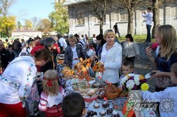 Львівські школярі збирають кошти на допомогу українській армії (ФОТО)