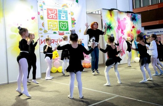 У Львові відкрилась спеціалізована виставка-ярмарок "Дитячий світ - 2014" (ФОТО)