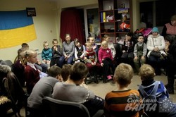 Львівський Центр волонтерства збирає подарунки дітям на свята (ФОТО)