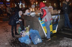 Львівські волонтери збирають бійцям АТО подарунки на Миколая (ФОТО)