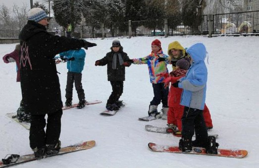 Де львівські діти можуть займатись зимовими видами спорту?