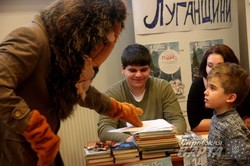 "Видавництво Старого Лева" організувало книжковий розпродаж та свято для дітей та дорослих  (ФОТО)