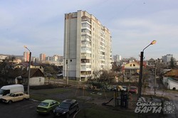 У Львові вдень забули вимкнути вуличні ліхтарі (ФОТО)